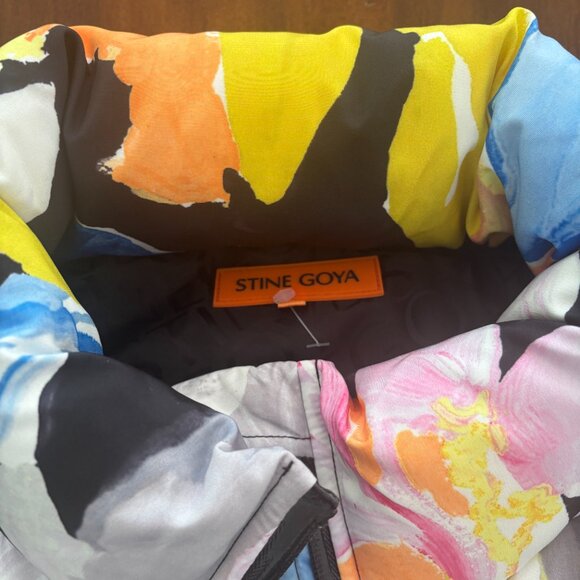 Stine Goya Puffer Vest – Abstract Floral Print (Size M) - Picture 2 of 2